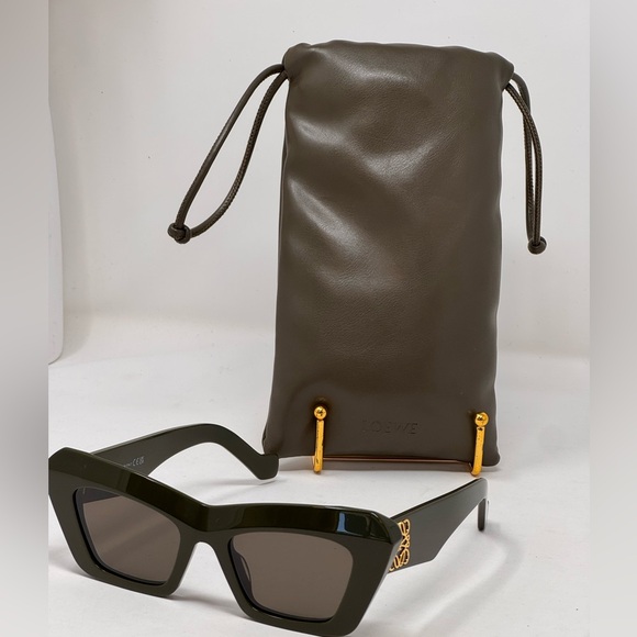 Loewe Accessories - 💯Authentic Loewe Beveled Car Eye olive green sunglasses